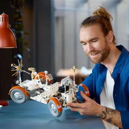 LEGO 42182 NASA Apollo Lunar Roving Vehicle – LRV