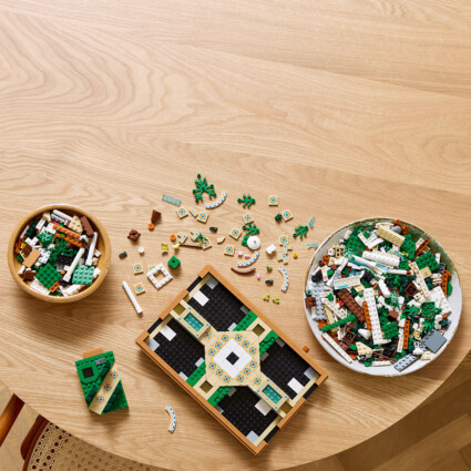 LEGO 10359 Fontänträdgård