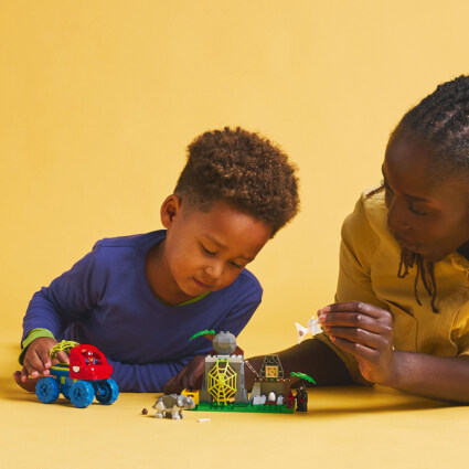 LEGO 11199 Team Spideys räddning med Dino Crawler