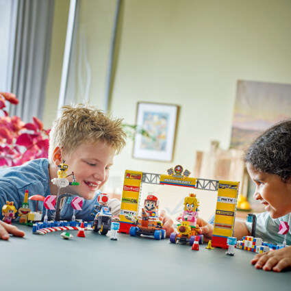 LEGO 72036 Mario Kart™ – Baby Peach & Grand Prix