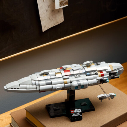 LEGO 75405 Home One Starcruiser