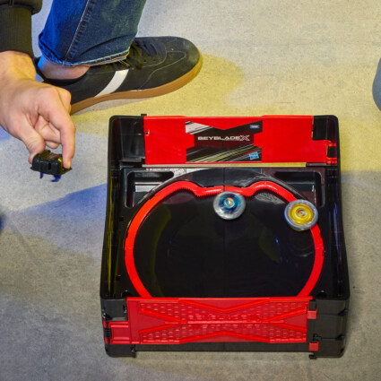 Beyblade Burst BBX Clash & Car