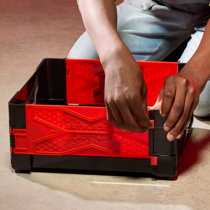 Beyblade Burst BBX Clash & Car