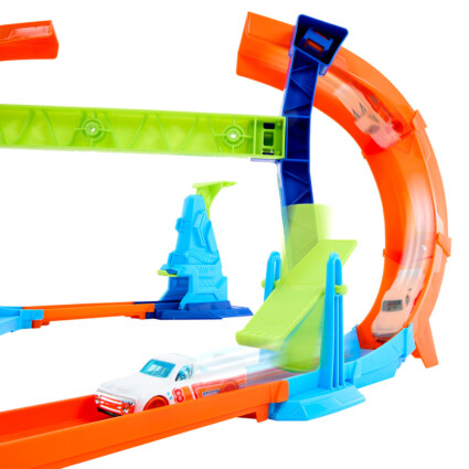 Hot Wheels Stunt Tracks Corkscrew Jump Champion