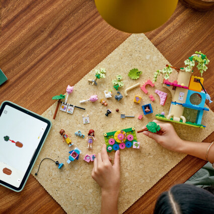 LEGO 42666 Kattkalas & trädkoja