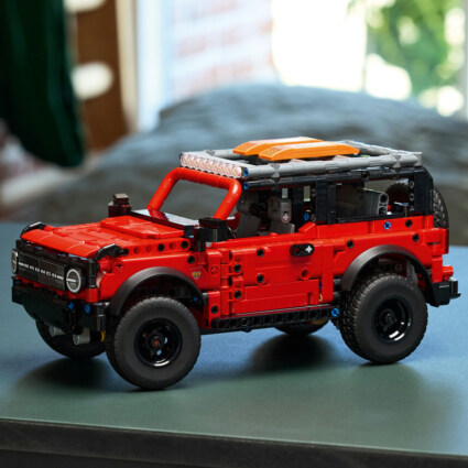 LEGO 42213 Ford Bronco® SUV