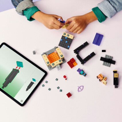 LEGO 21584 Resa med Nether- och End-portal