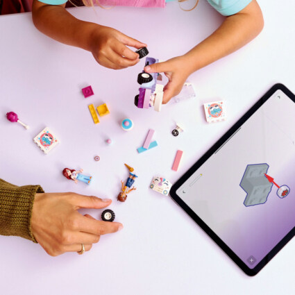 LEGO 42675 Enhörningsbil för tårtleveranser