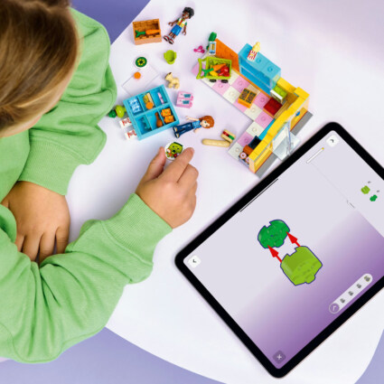 LEGO 42680 Heartlake Citys närbutik