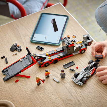 LEGO 60493 F1® uppvisningsbil med Audi F1® racerbil