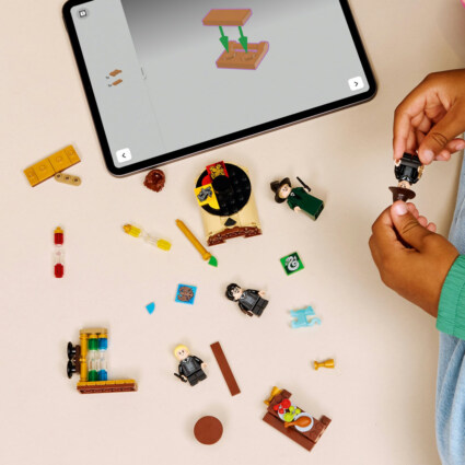 LEGO 76460 Hogwarts™ slott: sorteringsceremonin