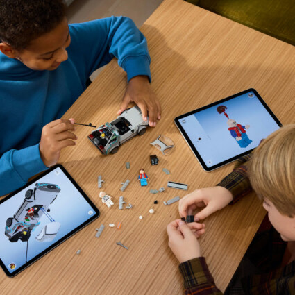 LEGO 77256 Tidsmaskinen från Tillbaka till framtiden