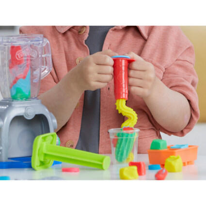 Play-Doh Kitchen Creations Playset Swirlin Smoothies Blender