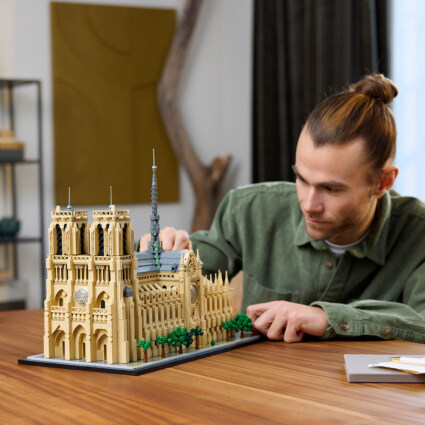 LEGO 21061 Notre-Dame de Paris