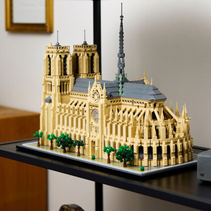 LEGO 21061 Notre-Dame de Paris