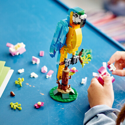 LEGO 31136 Exotisk papegoja
