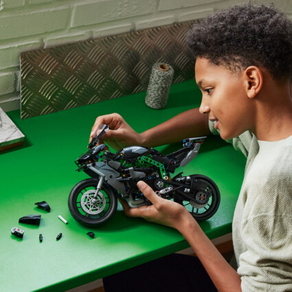 LEGO 42170 Kawasaki Ninja H2R Motorcykel