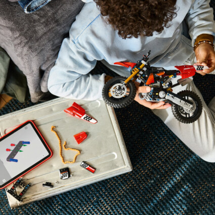 LEGO 42238 Ducati Desmo450 MX Factory motorcykel