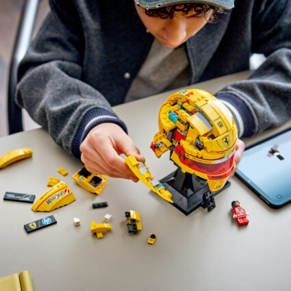 LEGO 43022 Scuderia Ferrari HP Lewis Hamilton hjälm