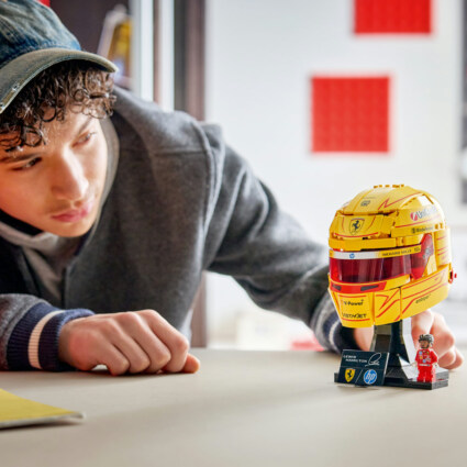 LEGO 43022 Scuderia Ferrari HP Lewis Hamilton hjälm