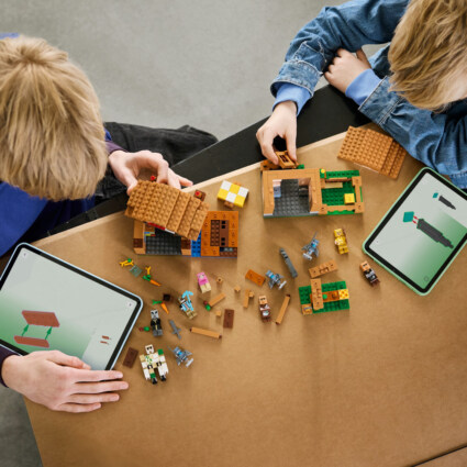 LEGO 21596 Byattack med uppväckare
