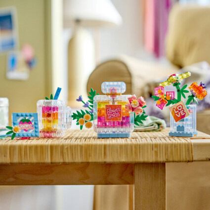 LEGO 31383 Parfymflaska med blomsterdekoration