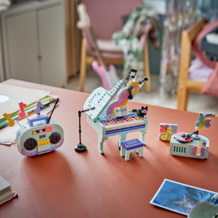 LEGO 31392 Flygel med musikdekorationer och katt