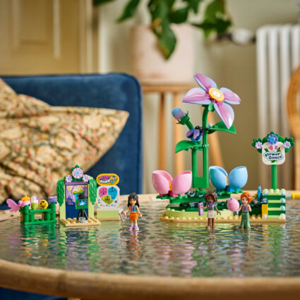 LEGO 42702 Snurrande tekoppskarusell med blom- och älvtema
