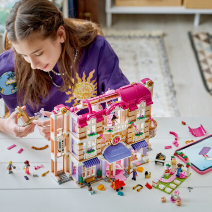 LEGO 42704 Heartlake Citys Grand hotell