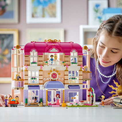 LEGO 42704 Heartlake Citys Grand hotell