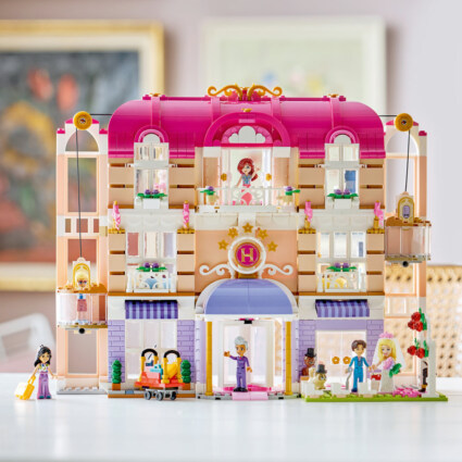 LEGO 42704 Heartlake Citys Grand hotell