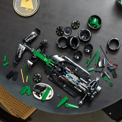 LEGO 42240 Aston Martin Aramco AMR25 F1® bil