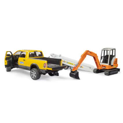 RAM Rental Service med släp och minigrävare
